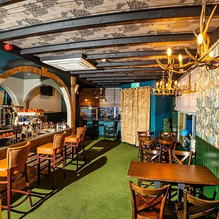 The Shire * Кілларні