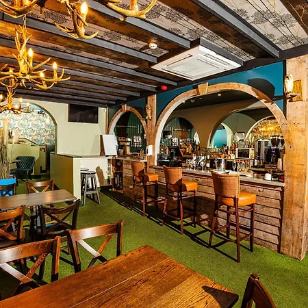 The Shire Кілларні